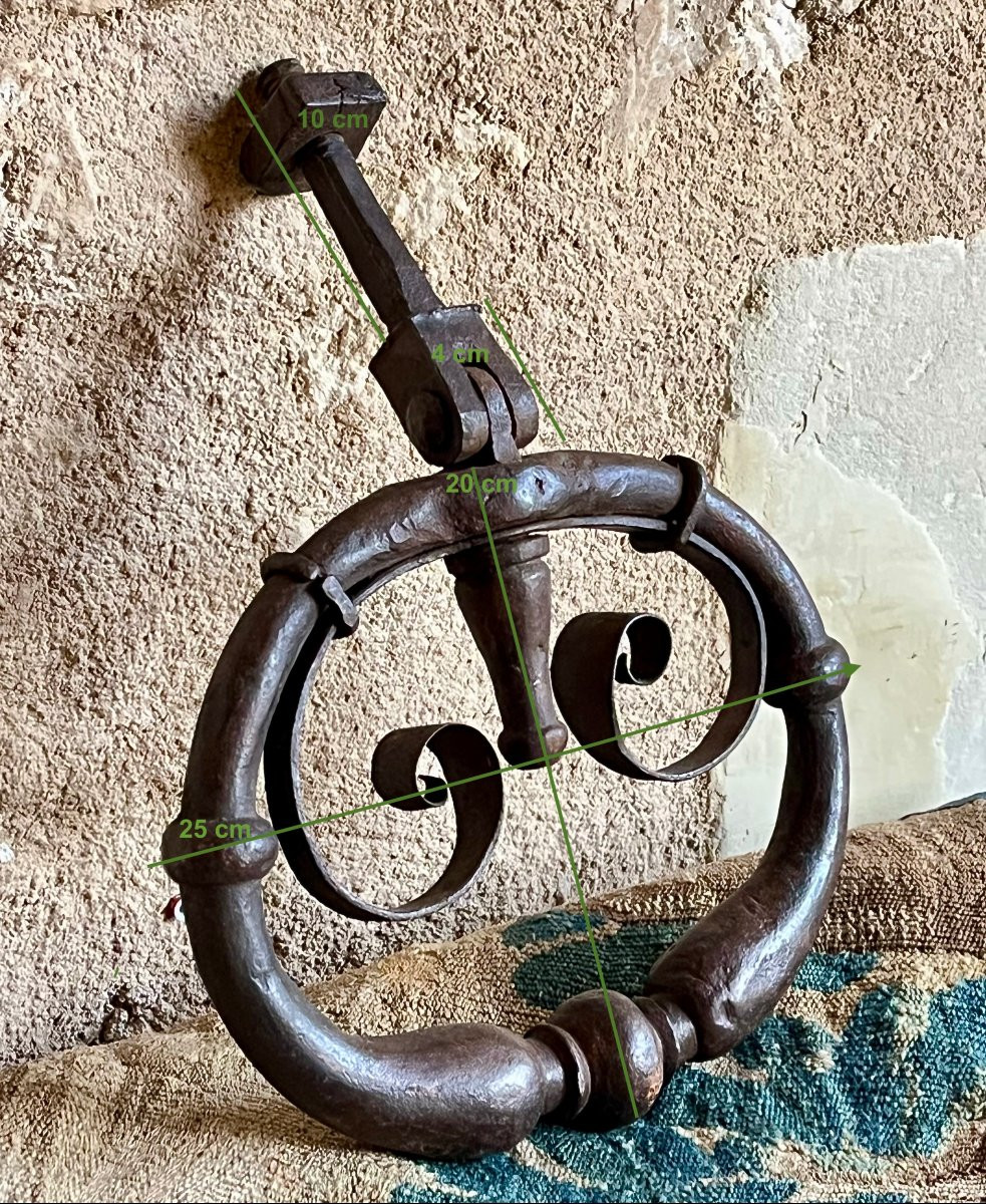 Large Wrought Iron Door Knocker. Late 17th Century, Early 18th Century.-photo-3