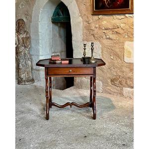 Cabaret Table With Sheep Bone Base