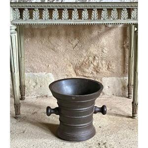 Very Large Cast Iron Mortar. 17th Century. 