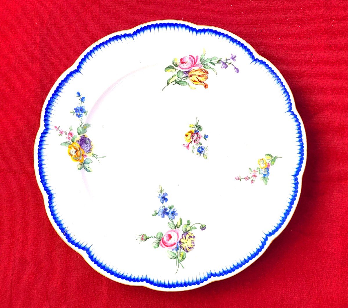 Assiette En Porcelaine De Sèvres