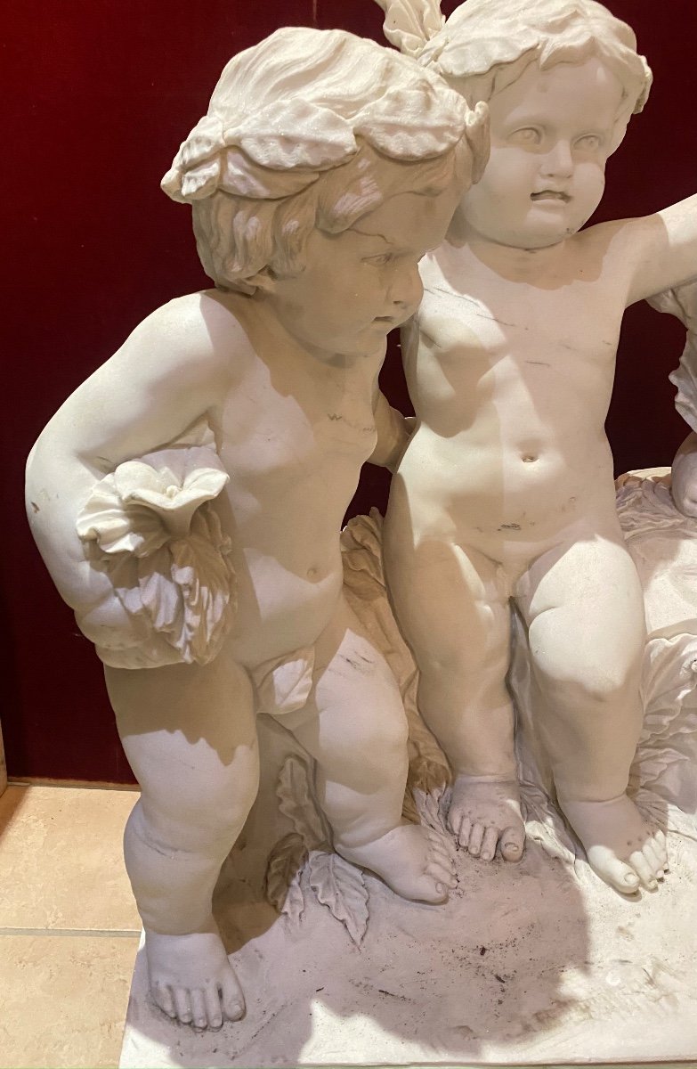 Group Of Three Cherubs In White Marble-photo-2