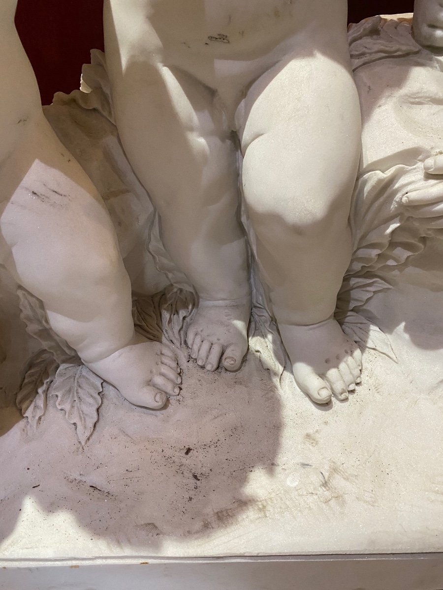 Group Of Three Cherubs In White Marble-photo-4