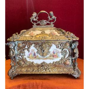 Exceptional Jewelry Box In Bronze And Porcelain