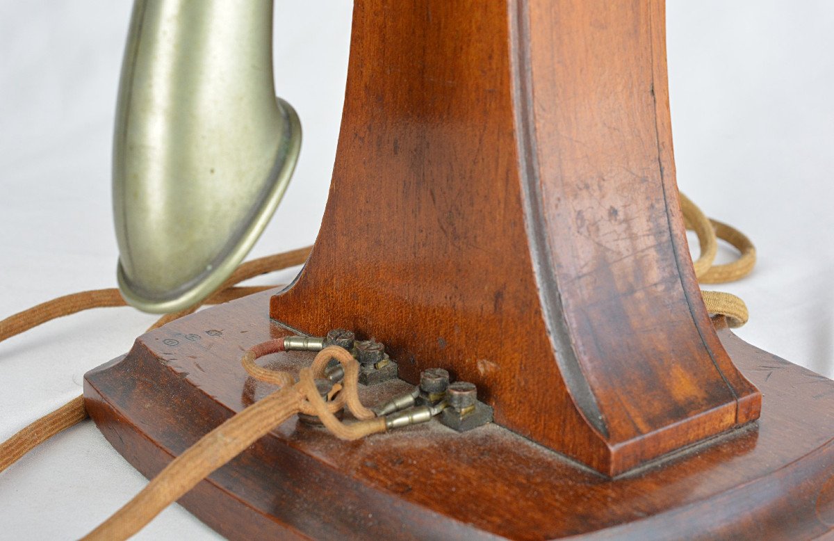 Violin Phone Mounted In Lamp-photo-6