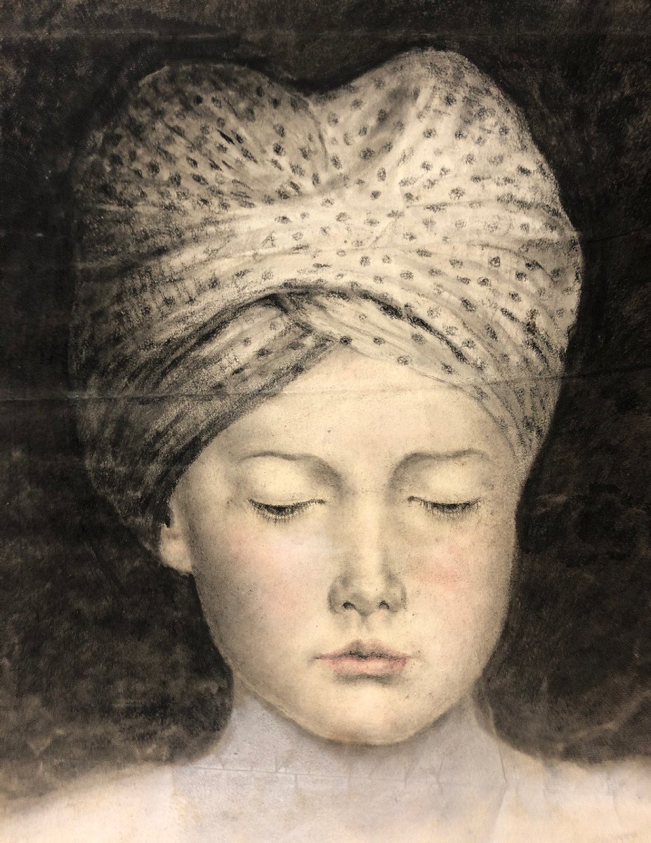 Vers 1900: "Enfant au turban" Fusain et pastel non signé