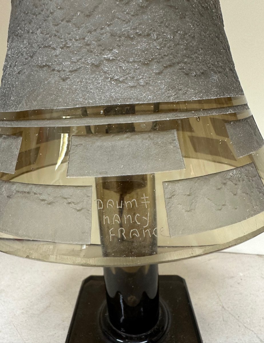 Daum Nancy Small Smoked Glass Lamp, Signature "daum Nancy France". Height. 24.5 Cm -photo-3