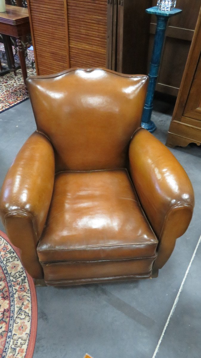 Pair Of Club Armchairs And Sofa-photo-1