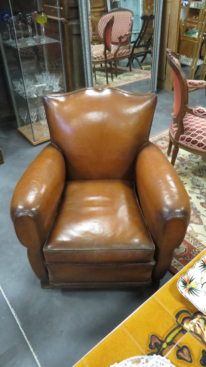 Pair Of Club Armchairs And Sofa-photo-2