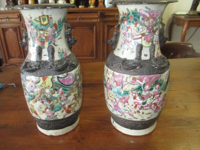 Pair Of Chinese Vases-photo-2