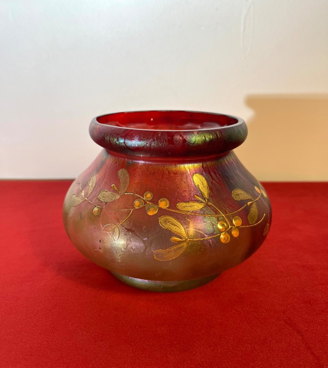 Ancien Vase En Verre Irisée 