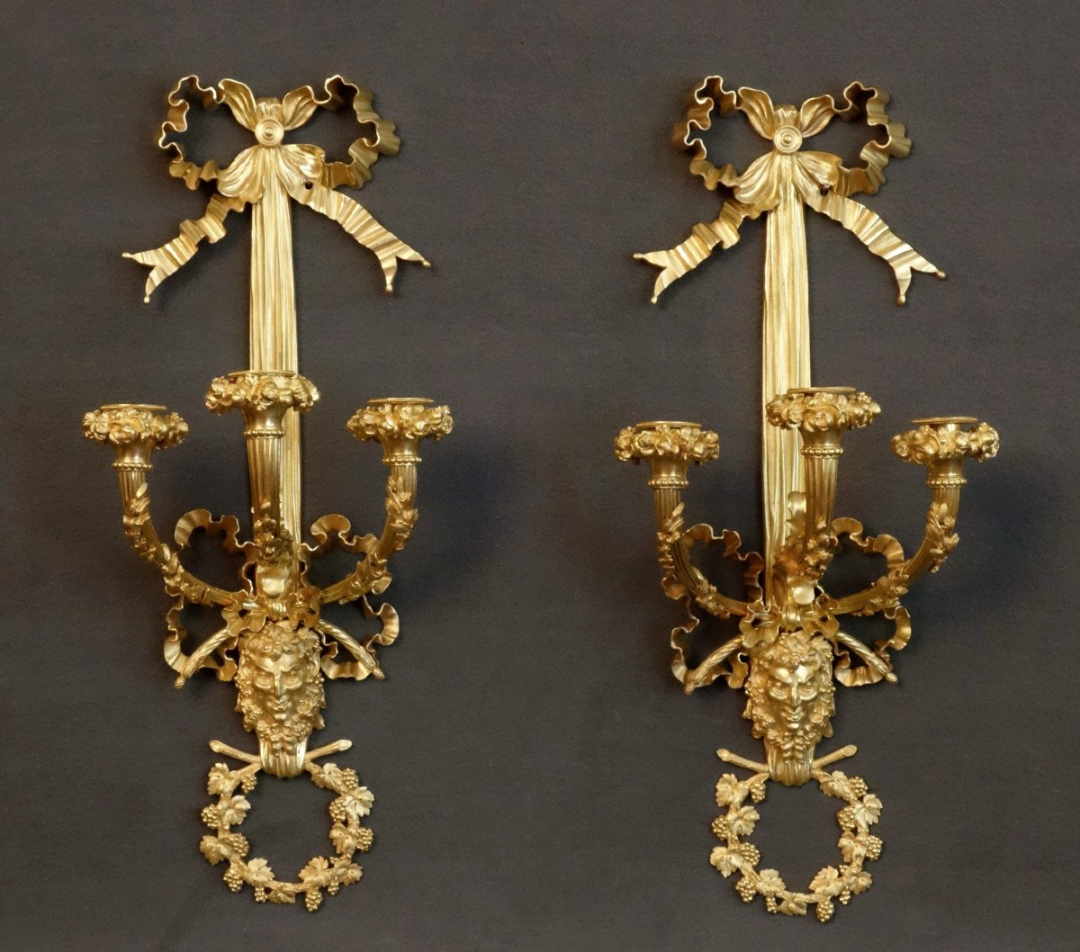 Paire d'Importantes Appliques Louis XVI 1840