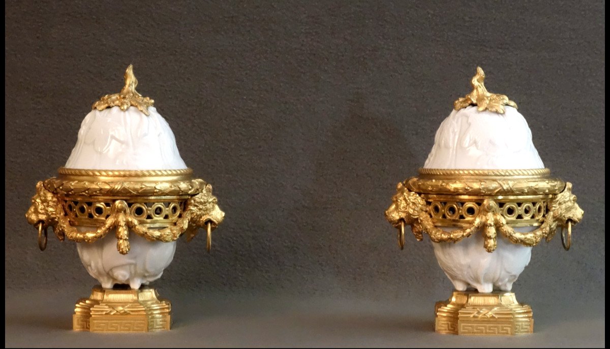 Pair Of Alcove Potpourris 1780