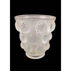 Lalique - Blackberry Vase 20th Century