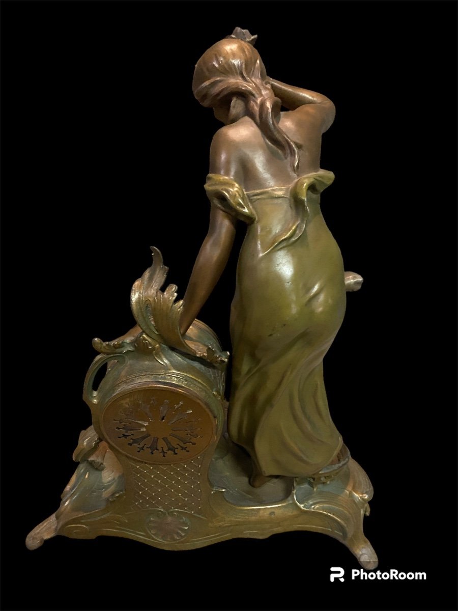 Art Nouveau Regulate Clock-photo-3