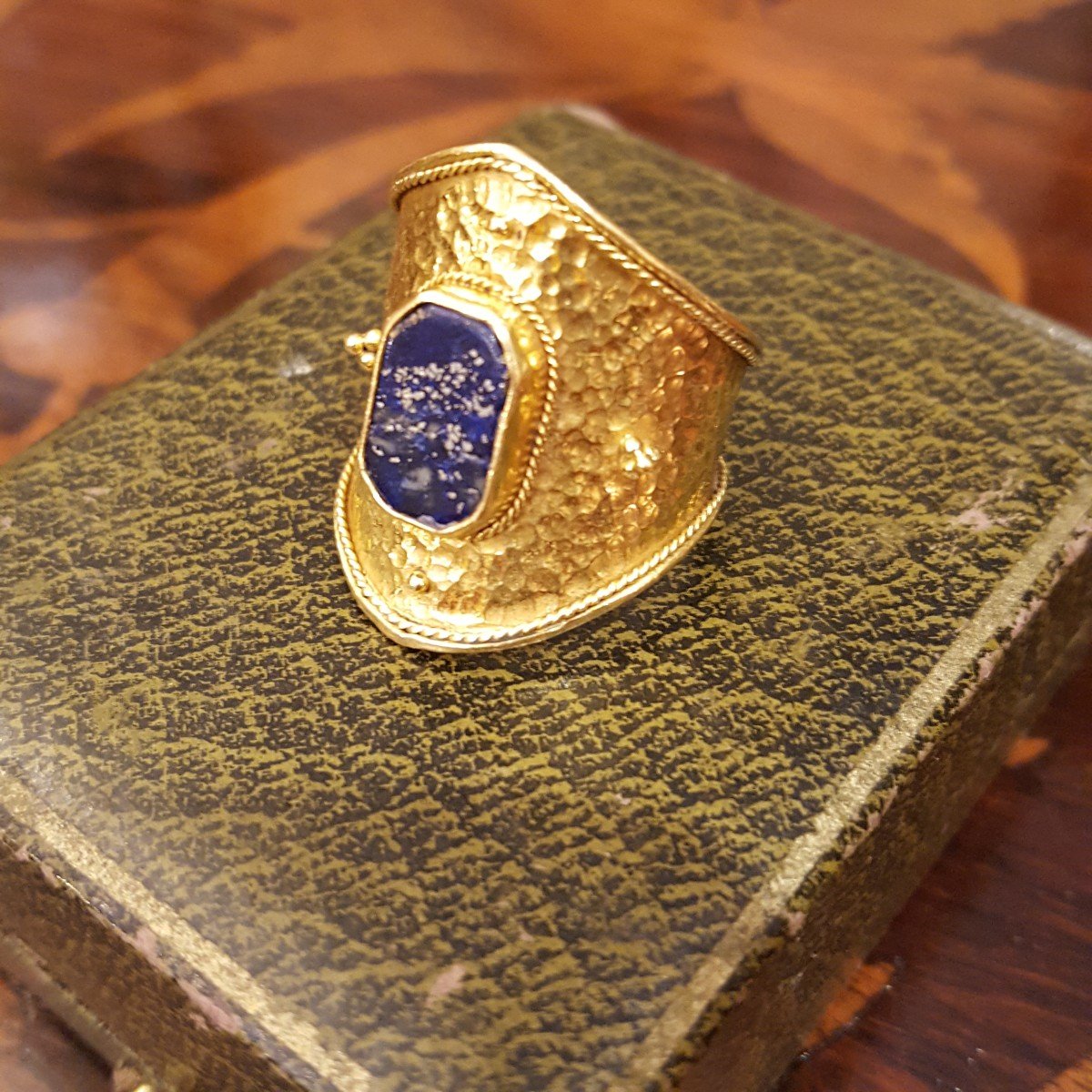 Hammered Gold And Lapis Lazuli Ring-photo-1