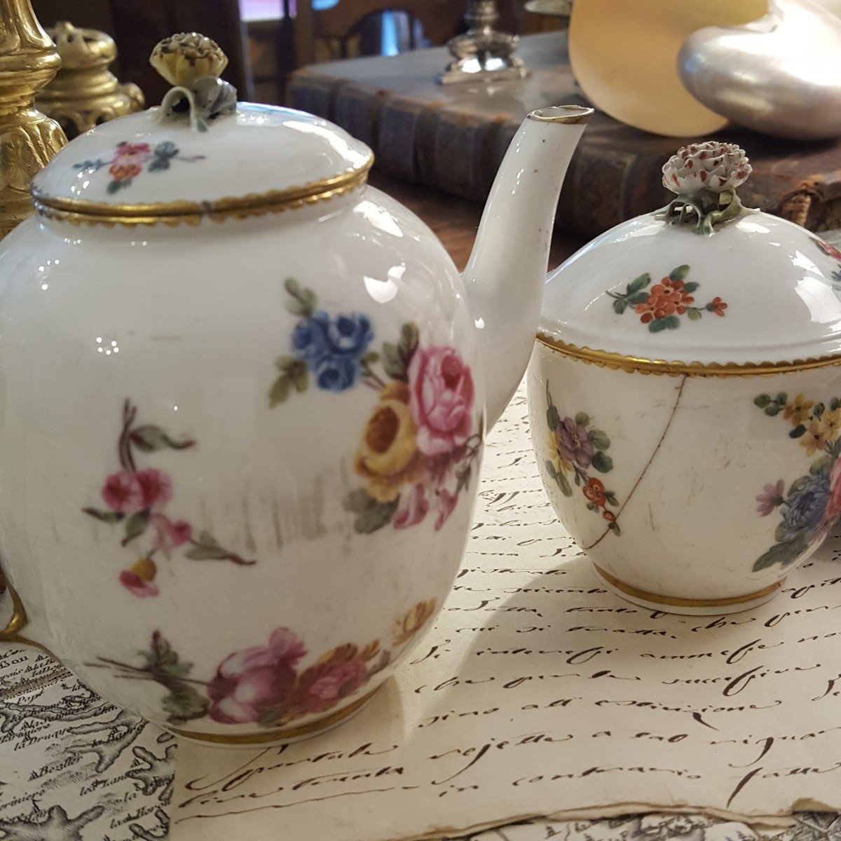 Sèvres 18th Century, Aux Bouquets Model Teapot-photo-1