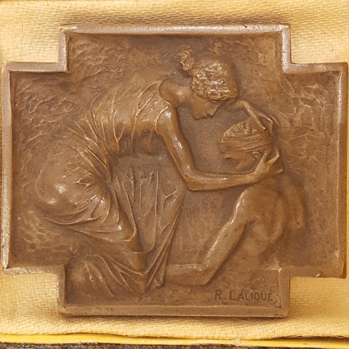 Plaque Bronze Art Nouveau Signée R.lalique