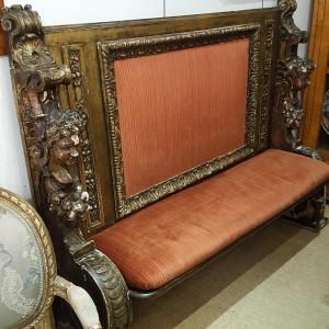 Italy 17th Century: Elements In Golden Wood, Heads Of Cherubs Mounted On A Bench