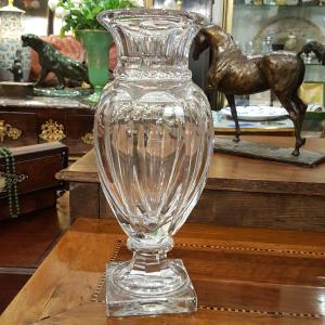 Baccarat  Vase " Medicis"