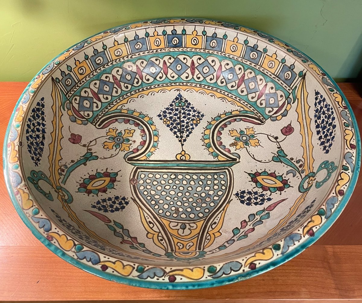 Very Large Cracked Ceramic Dish From The Maghreb, 19th Century