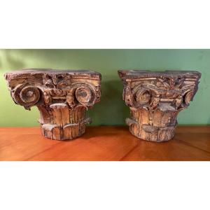 Paire De Demi Chapiteaux  Corinthiens En Bois Sculpté Doré XVIIIeme