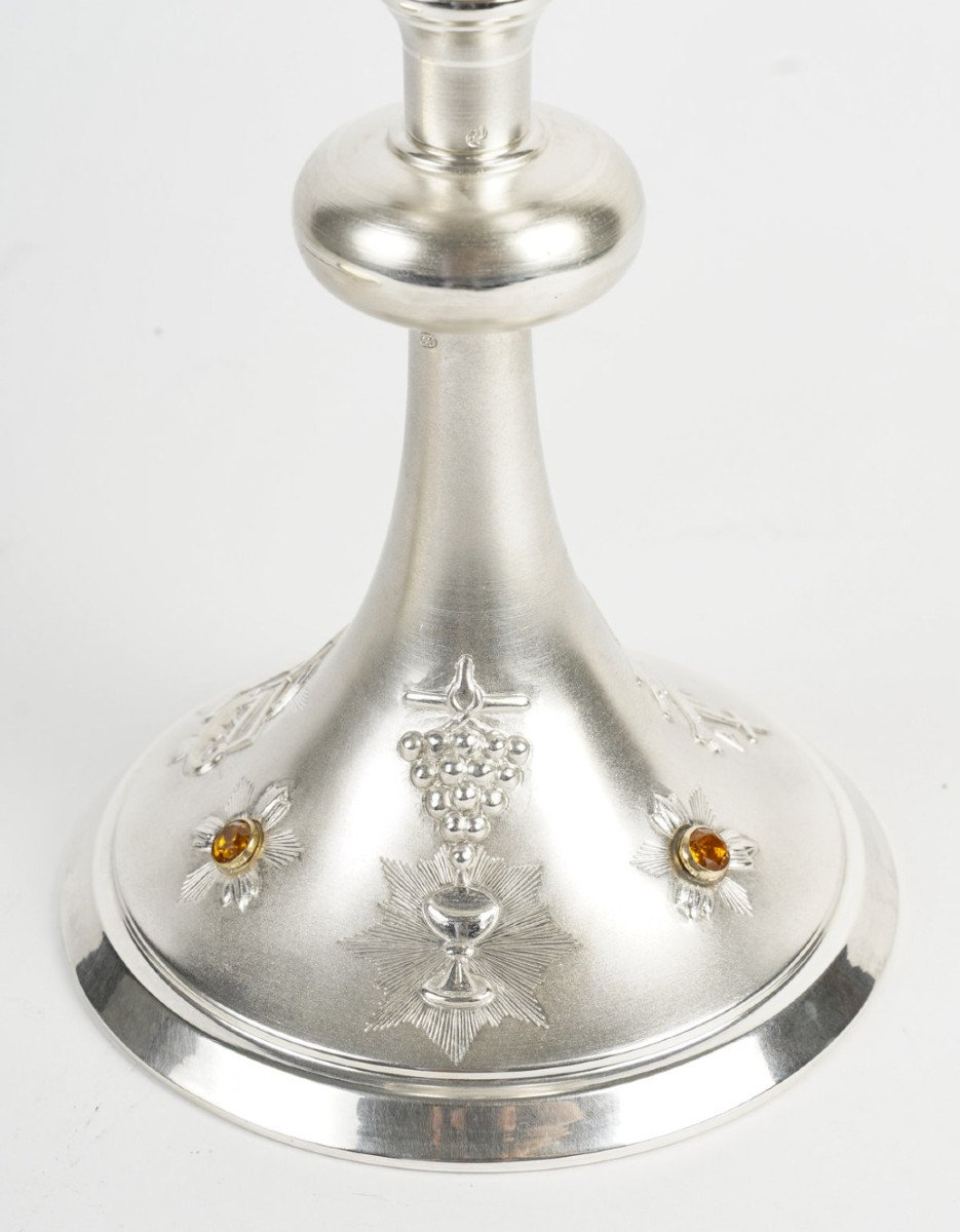 A Chalice And Its Paten.-photo-1