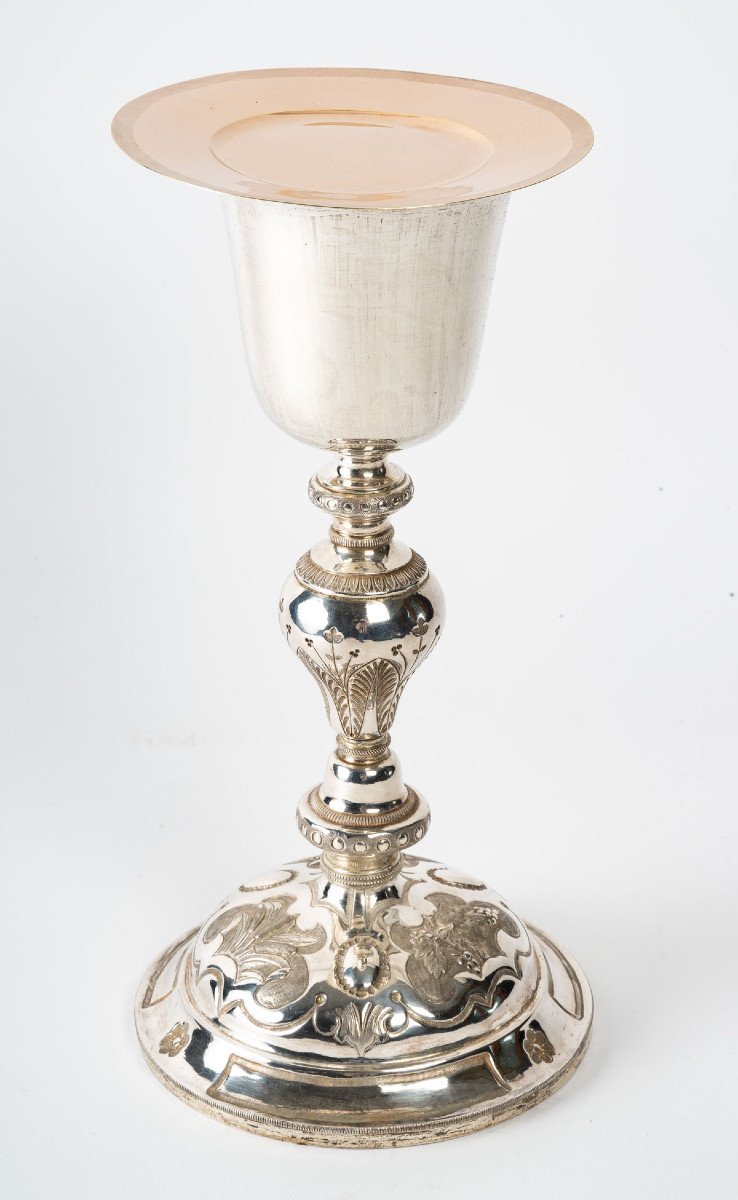 A Chalice And Its Paten.-photo-2
