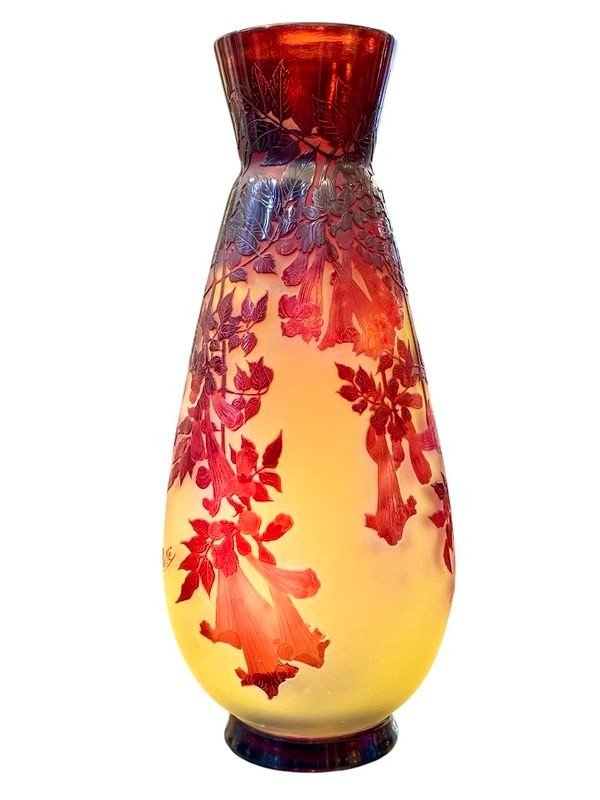 Emile Gallé Important Vase Art Nouveau "Bignones Rouges"