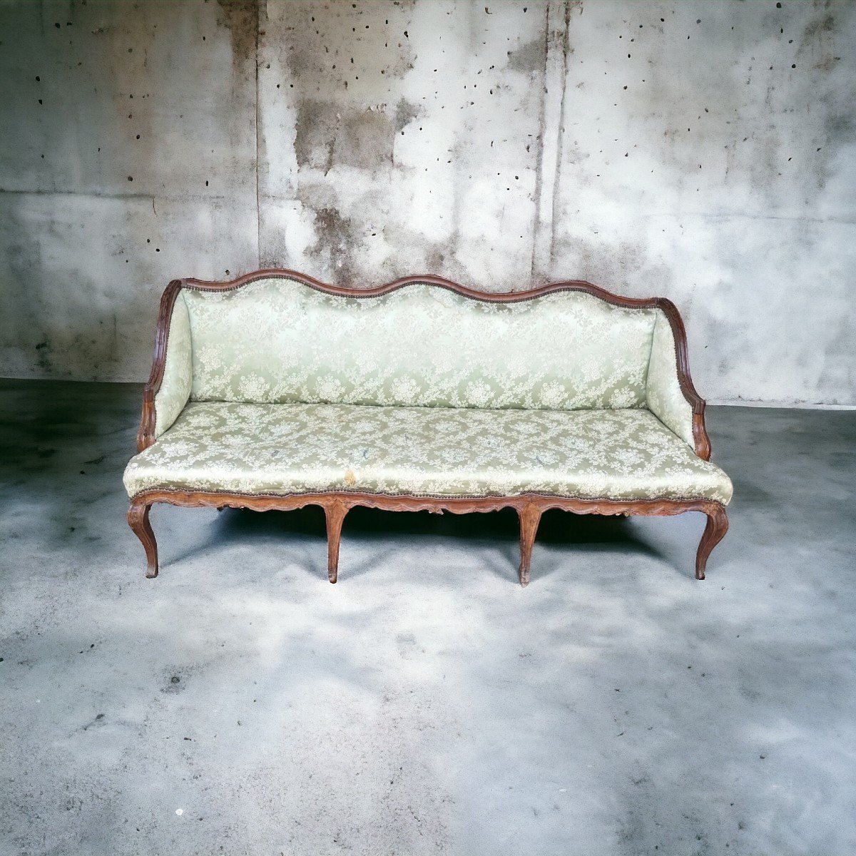 18th Century Walnut Winged Sofa Lxv