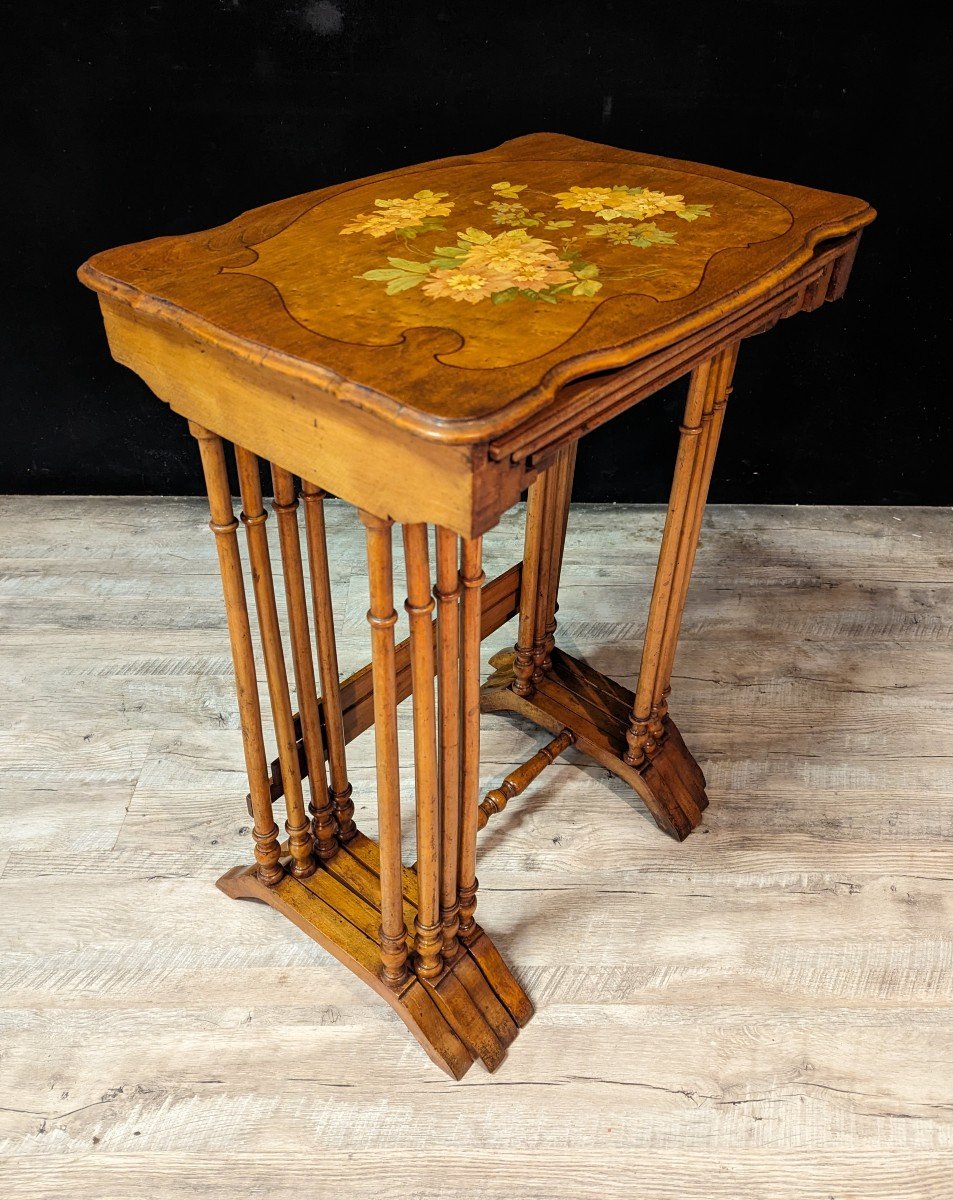 Series Of Four Art Nouveau Nesting Tables-photo-2