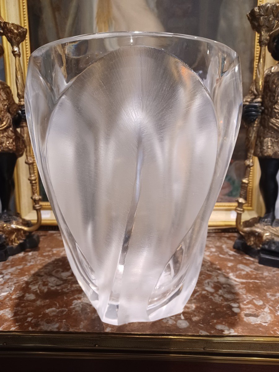 Vase Lalique France , Circa 1970 , Modèle Ingrid-photo-2