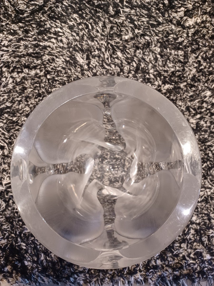 Lalique France Vase, Circa 1970, Ingrid Model-photo-1