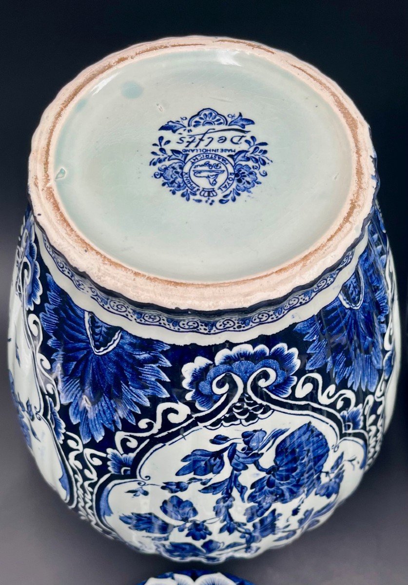 Pair Of Delft Vases From The Royal Sphinx Maastricht House-photo-6