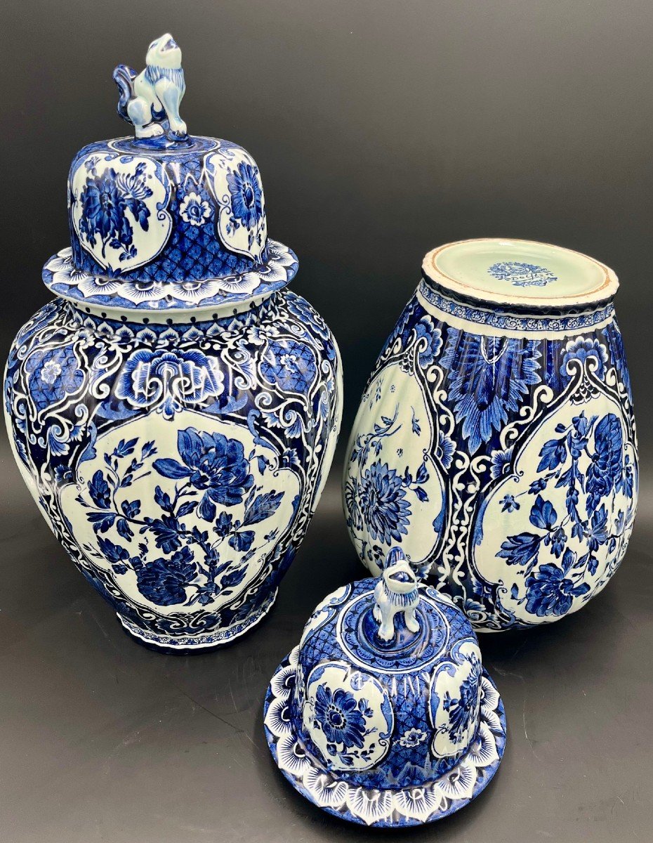 Pair Of Delft Vases From The Royal Sphinx Maastricht House-photo-7