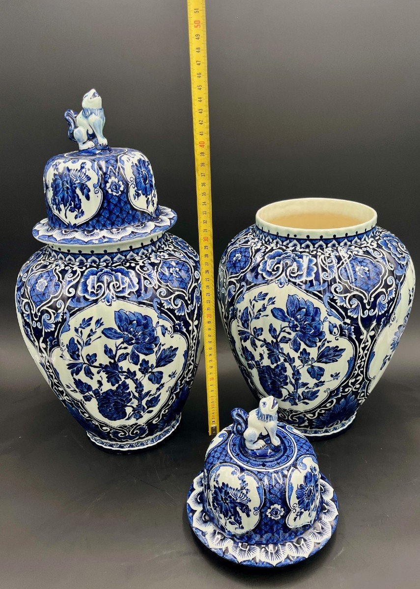 Pair Of Delft Vases From The Royal Sphinx Maastricht House-photo-8