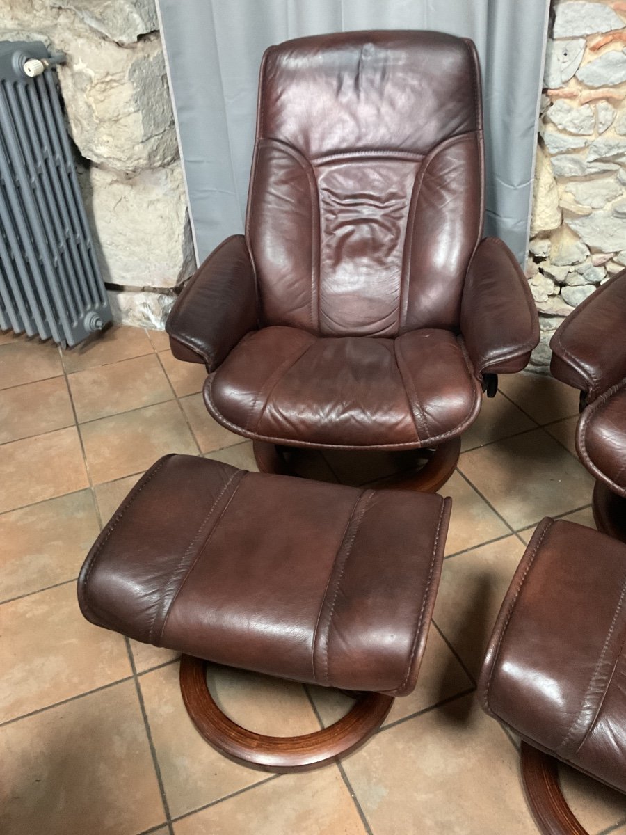 Pair Of Ekornes Stressless Recliners And Ottomans-photo-2