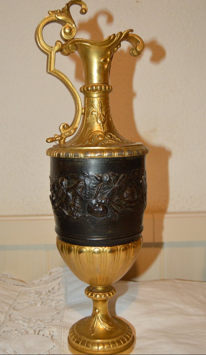 Paire d'Aiguières En Bronze Doré d'époque XIX ème-photo-2