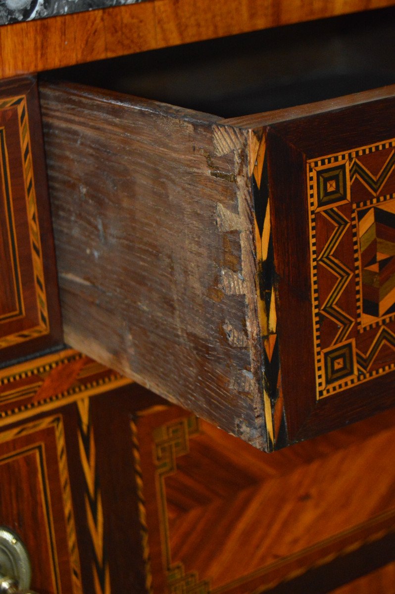 Louis XVI Marquetry Commode-photo-4