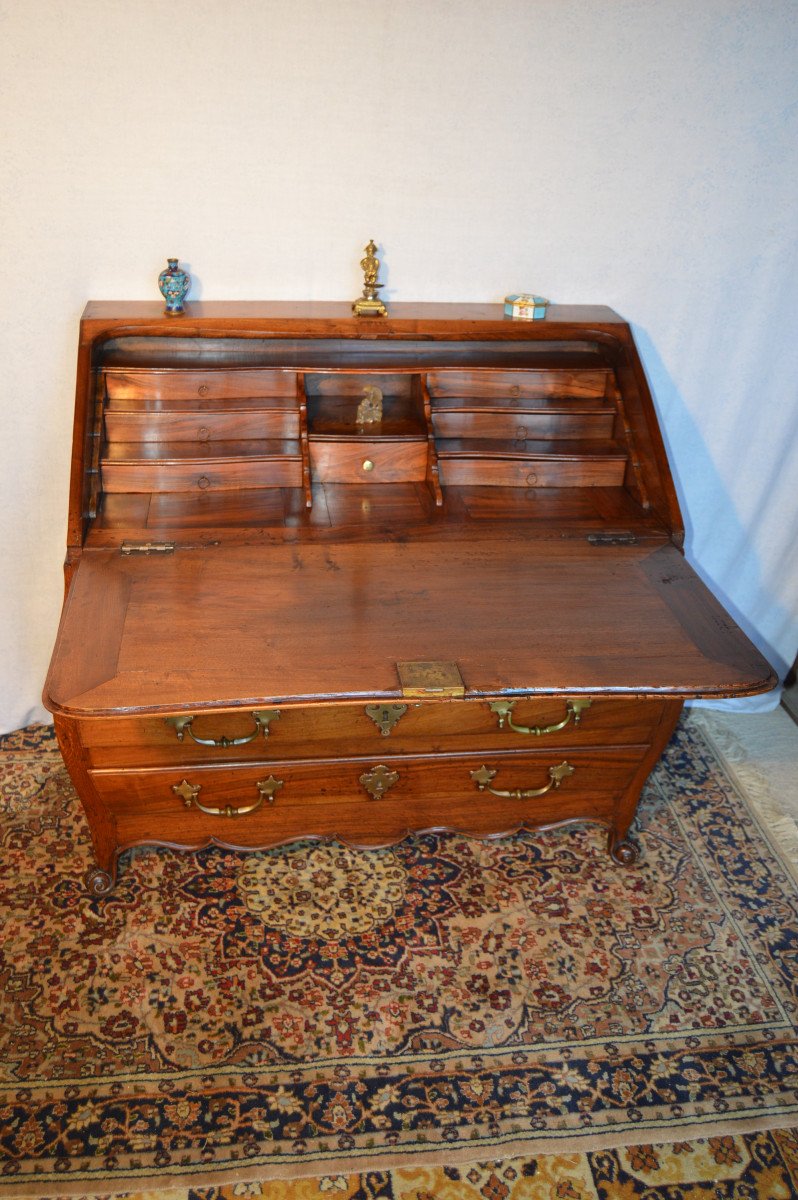 Louis XV Period Scriban Walnut Commode-photo-7