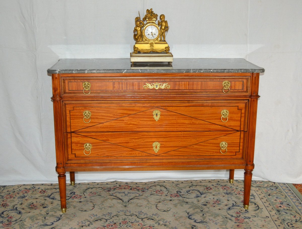 Commode Estampillée Alexandre Monoury