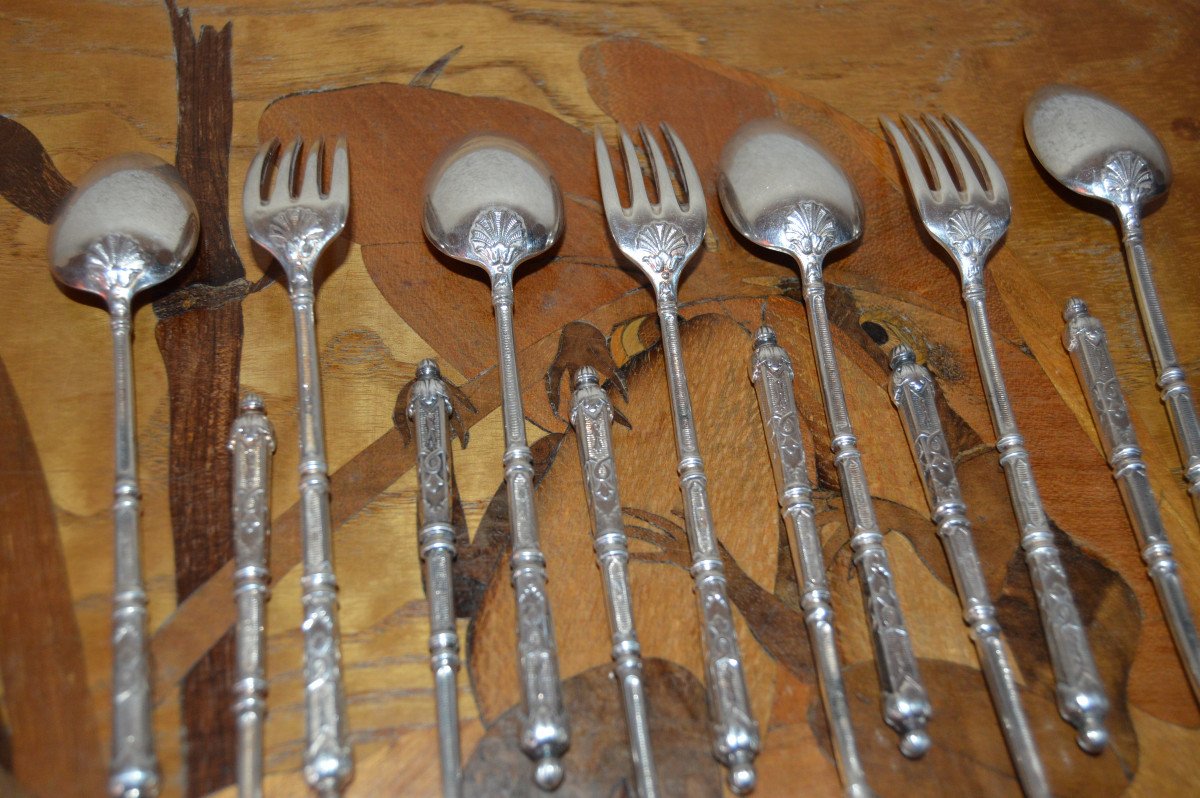 Cutlery With Mignardises In Silver Metal.-photo-1