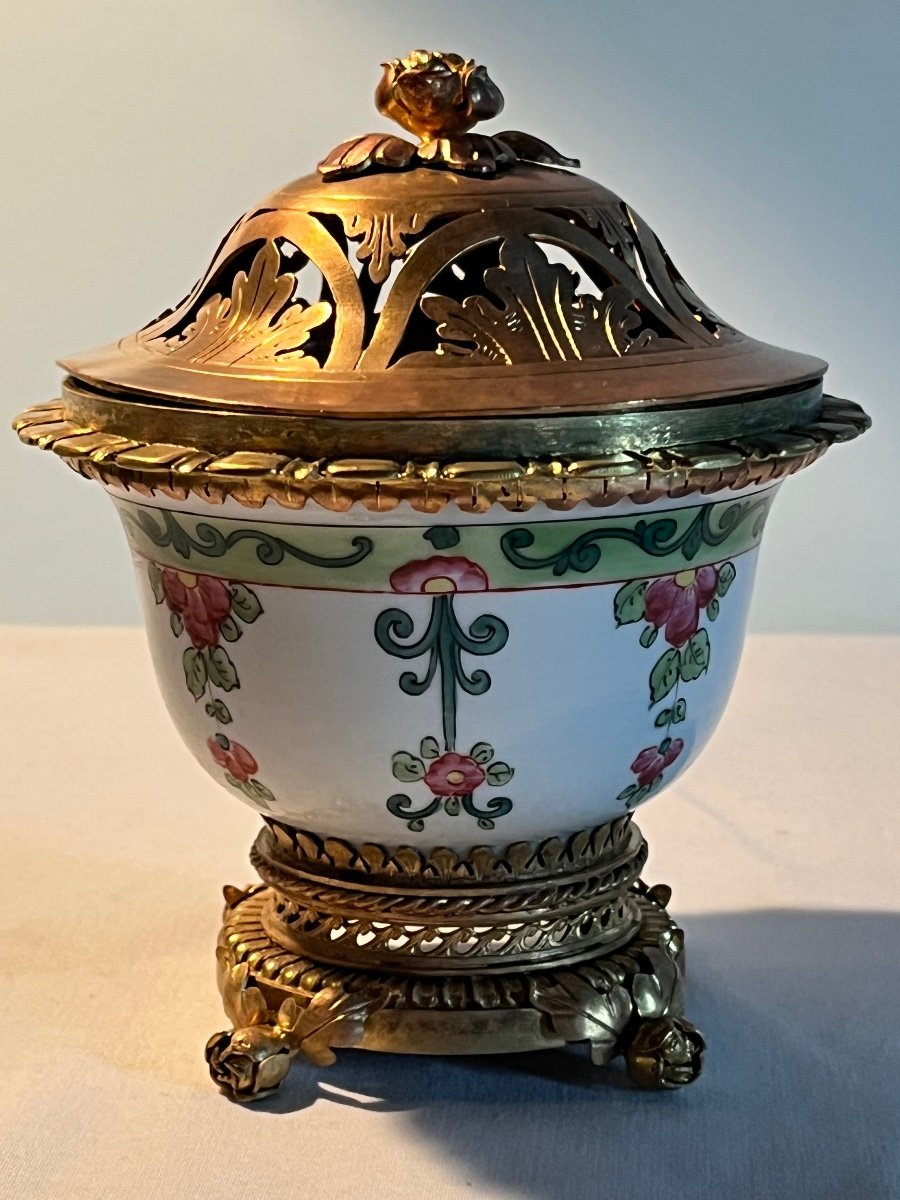 Chinese Porcelain Perfume Burner