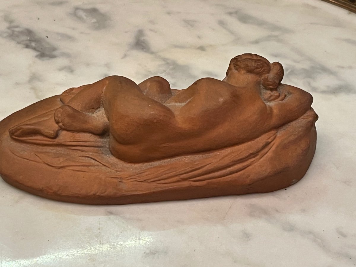 19th Century Terracotta Reclining Woman-photo-4