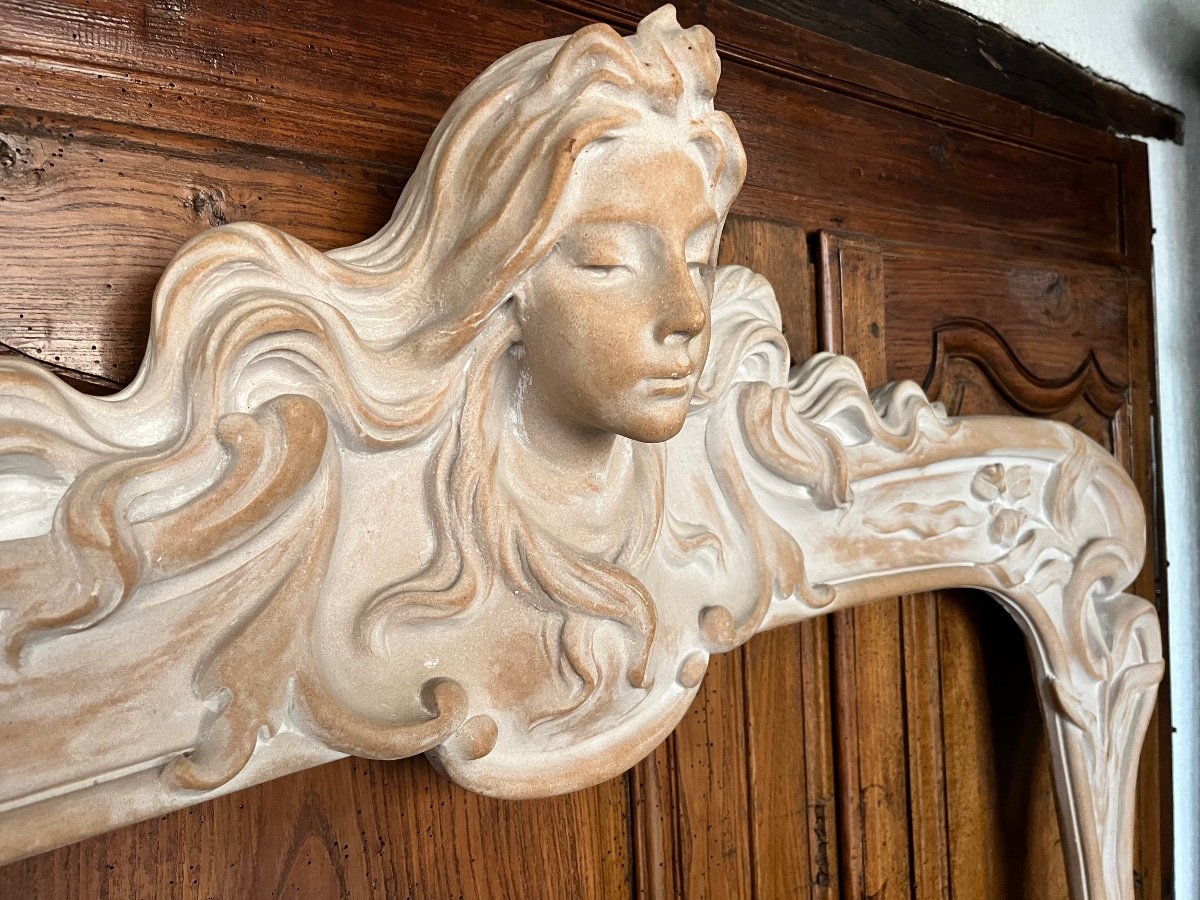 Very Large Art Nouveau Frame Bust Of A Woman In Hard Stone-photo-2