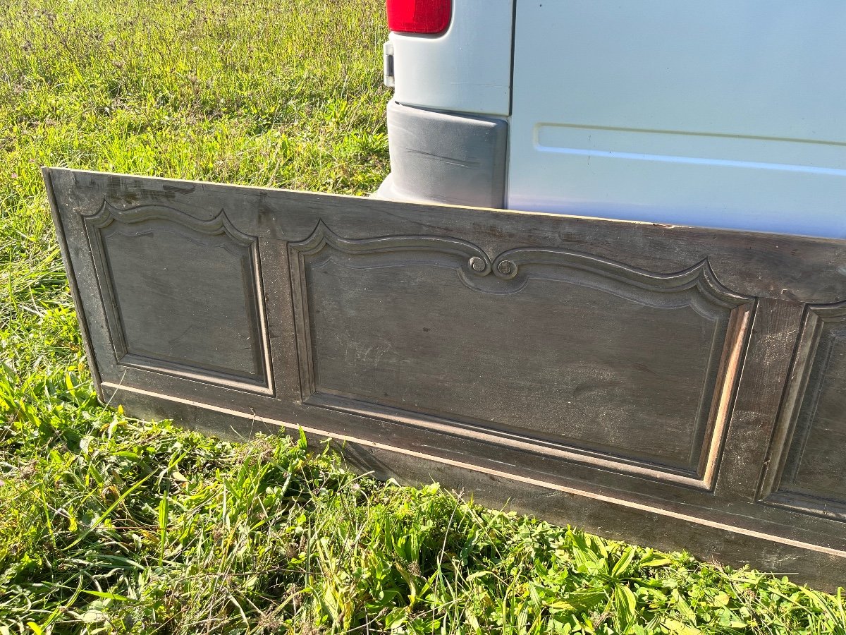 18th Century Picture Rails Under Oak Basements 