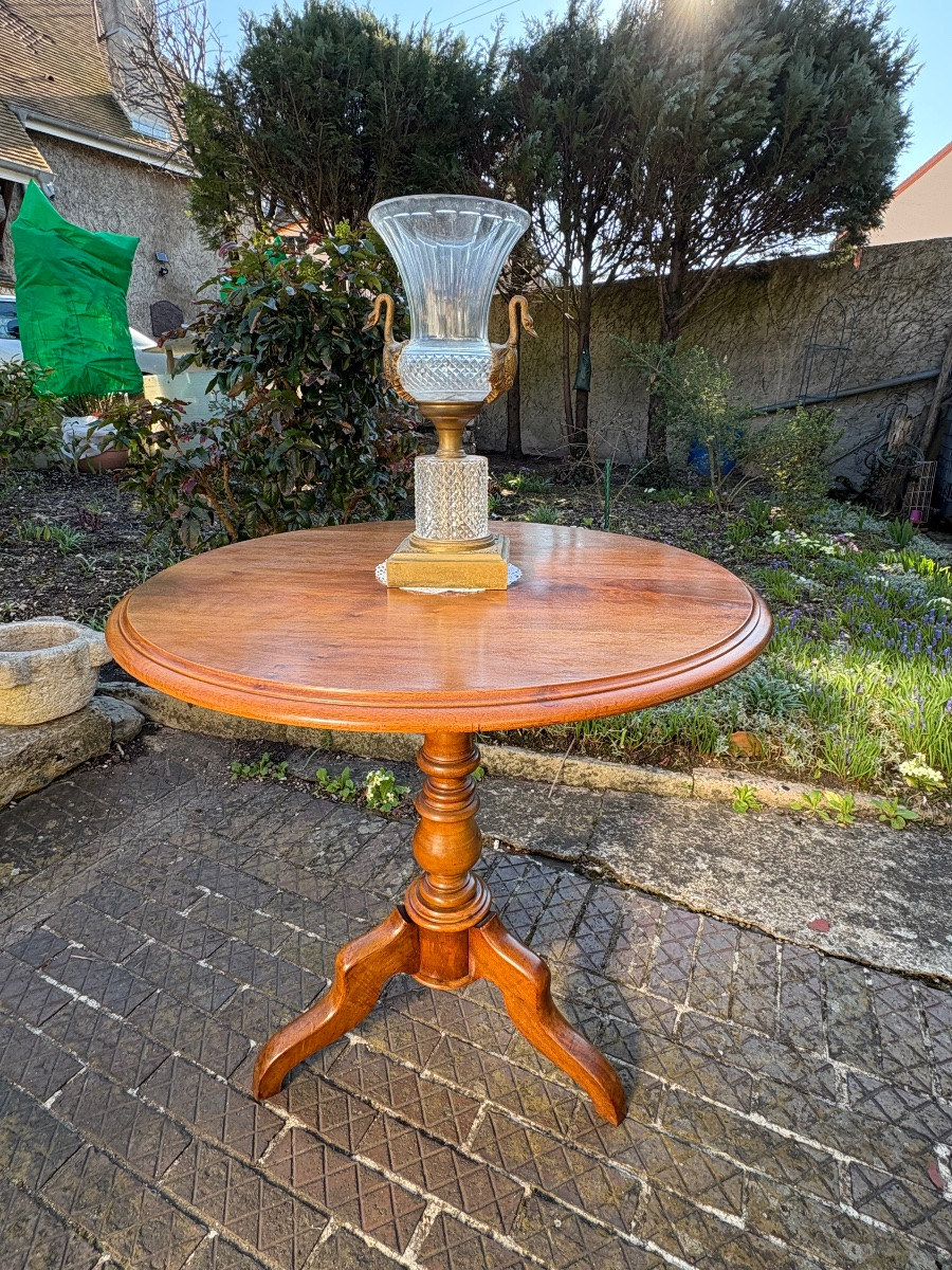 Louis Philippe Tilting Pedestal Table In Solid Walnut -photo-2