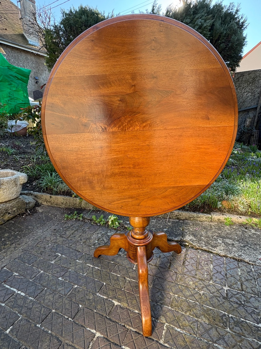 Louis Philippe Tilting Pedestal Table In Solid Walnut 