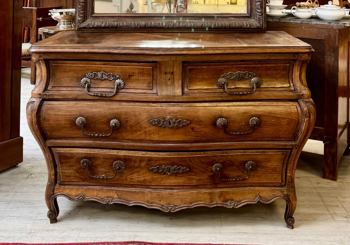 Tomb Chest Of Drawers 