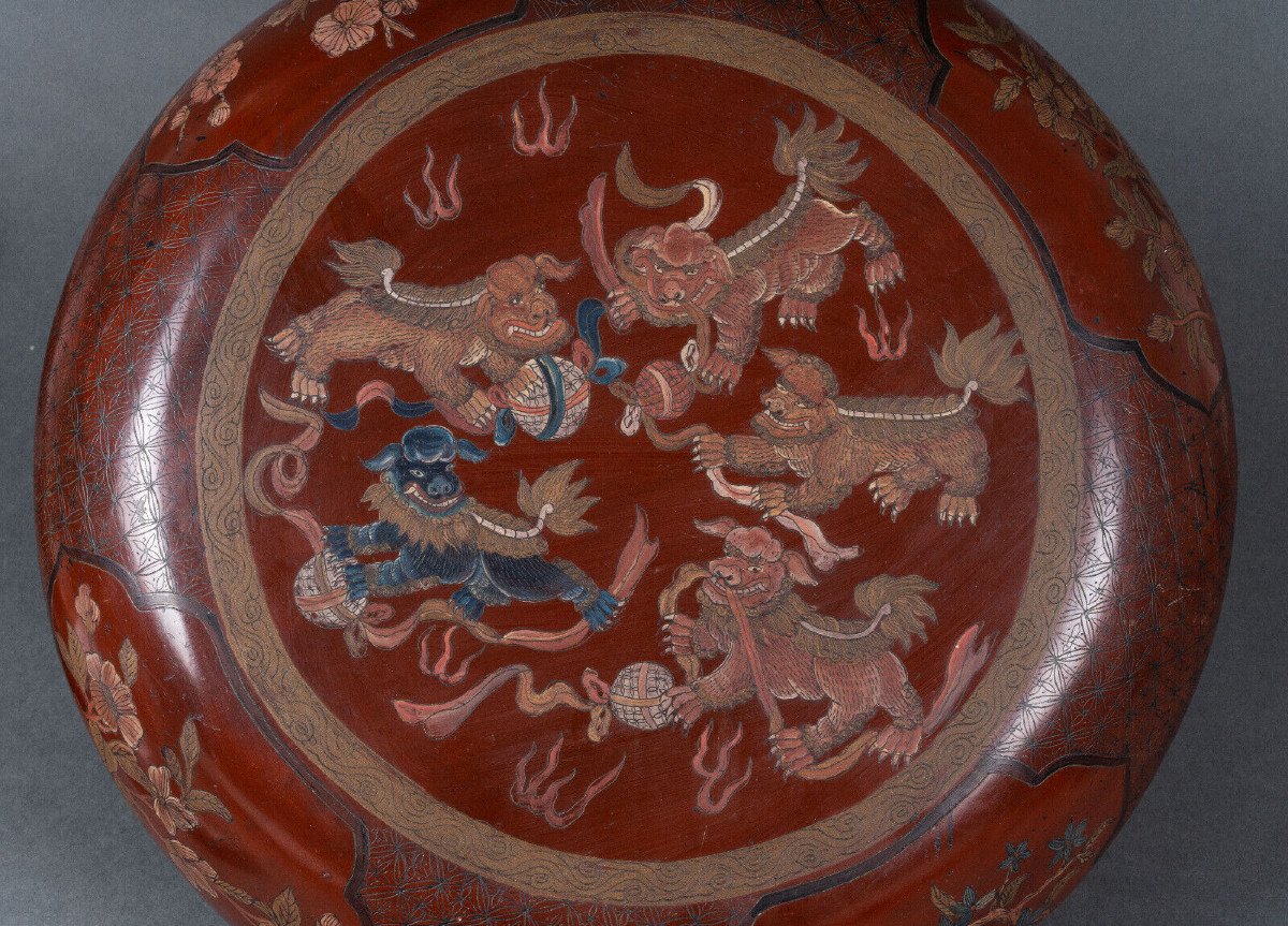 Boite en laque rouge Chine début XXe décor de dragon chien de fô-photo-7