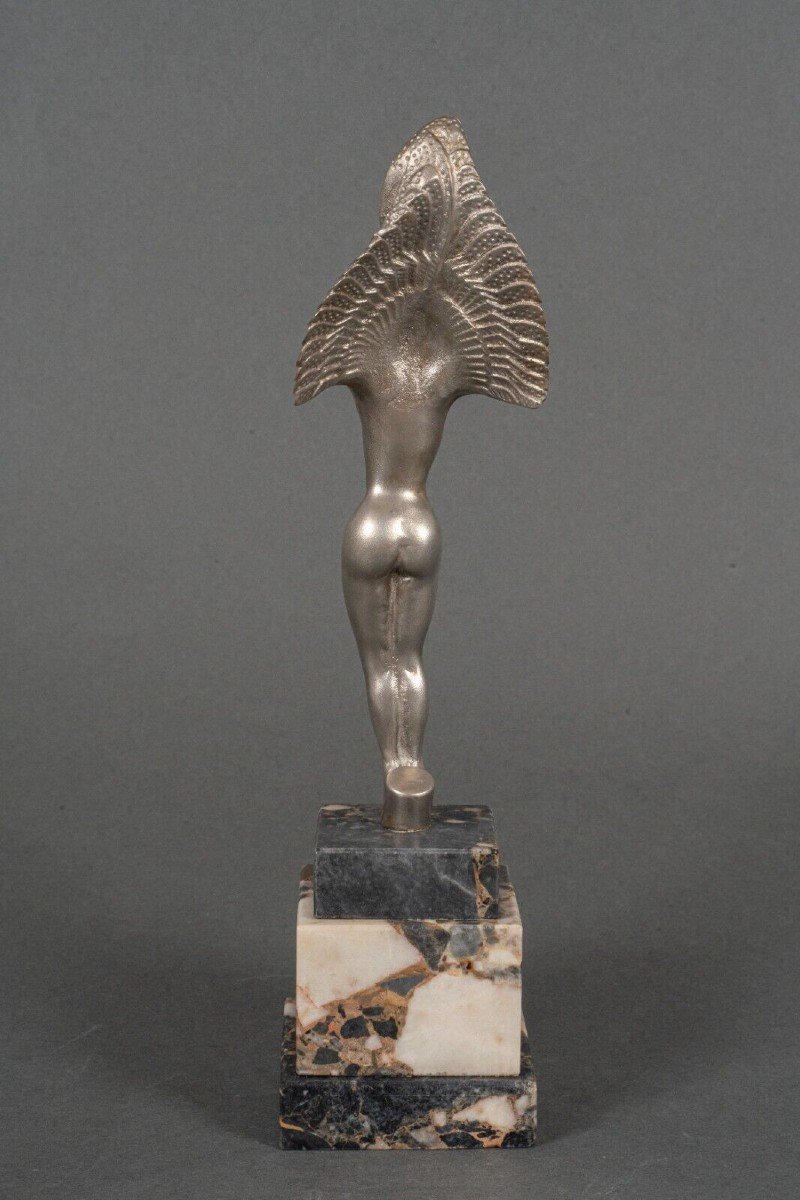 Victoire en bronze argenté femme ailée XXe sur socle en marbre-photo-1